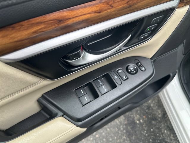 Used 2021 Honda CR-V Touring image 11
