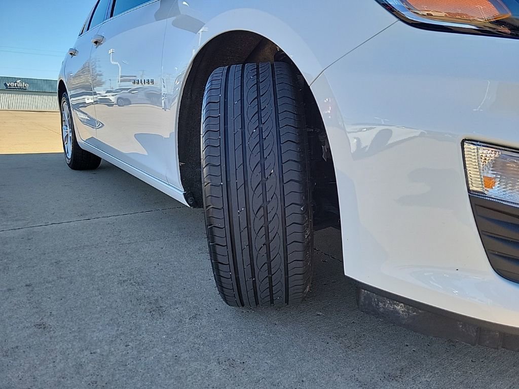 Used 2023 Chevrolet Malibu LT FWD image 16