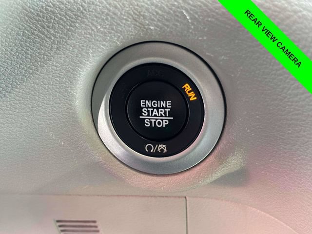 Used 2023 Chrysler Pacifica Touring-L FWD image 15