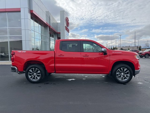 Used 2024 Chevrolet Silverado 1500 LT image 8