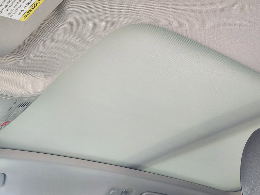 New 2026 Volkswagen Taos SEL image 18