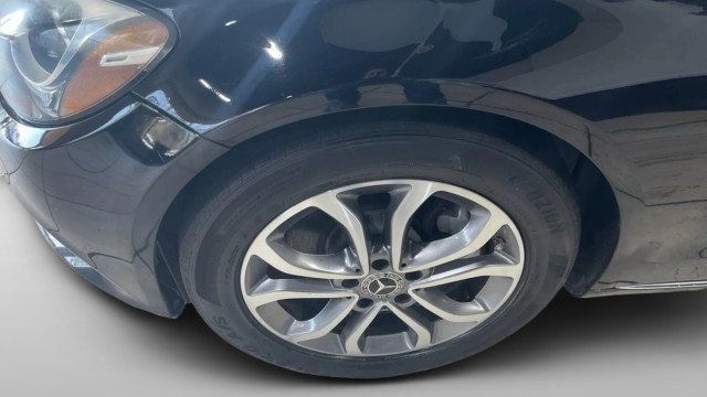 Used 2018 Mercedes-Benz C 300 Sedan image 23
