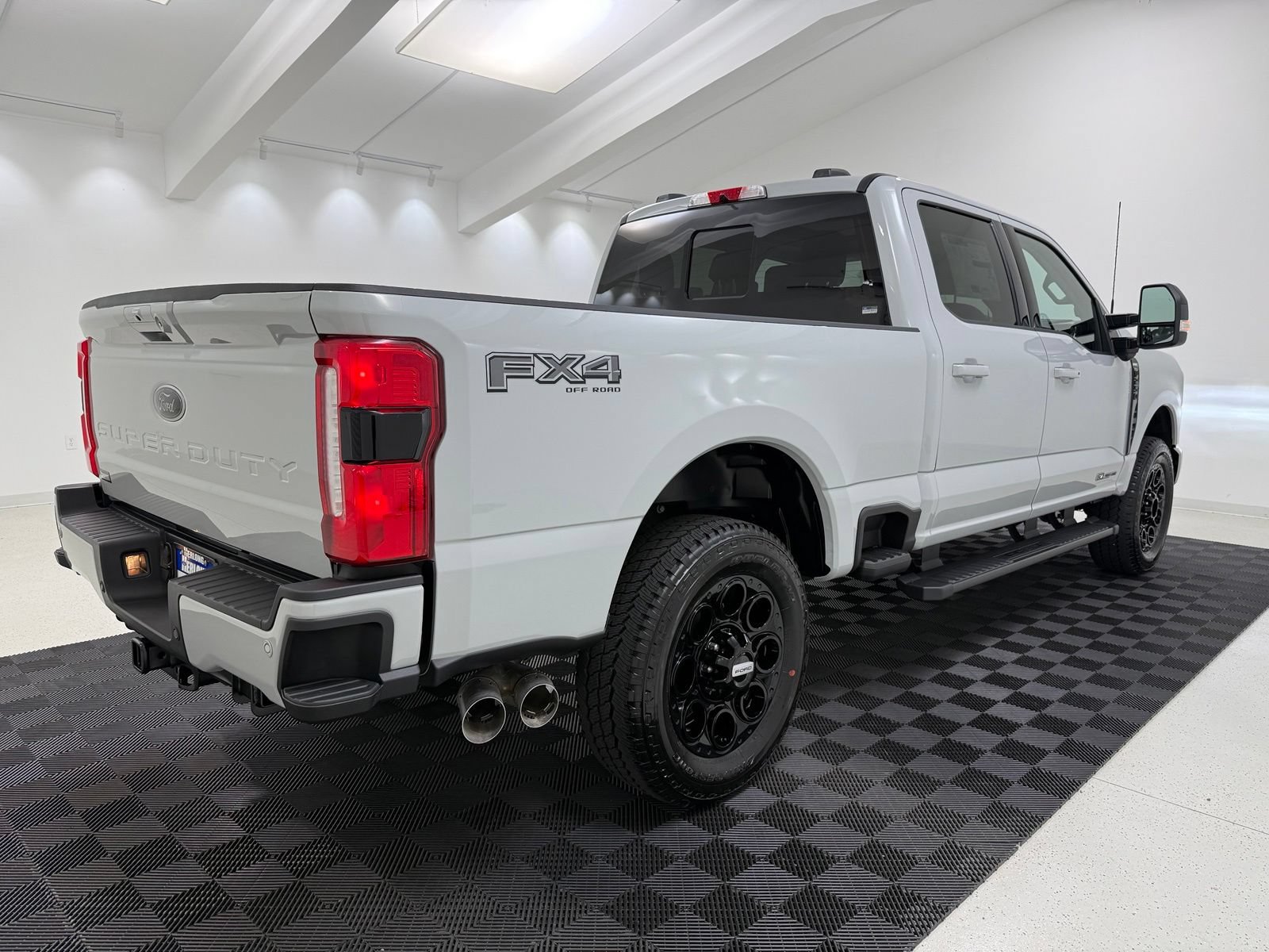 New 2026 Ford F250 Lariat w/ Black Appearance Package AWD/4WD image 7