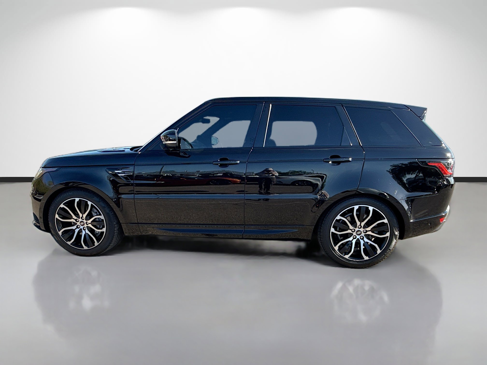 Used 2019 Land Rover Range Rover Sport HSE image 2
