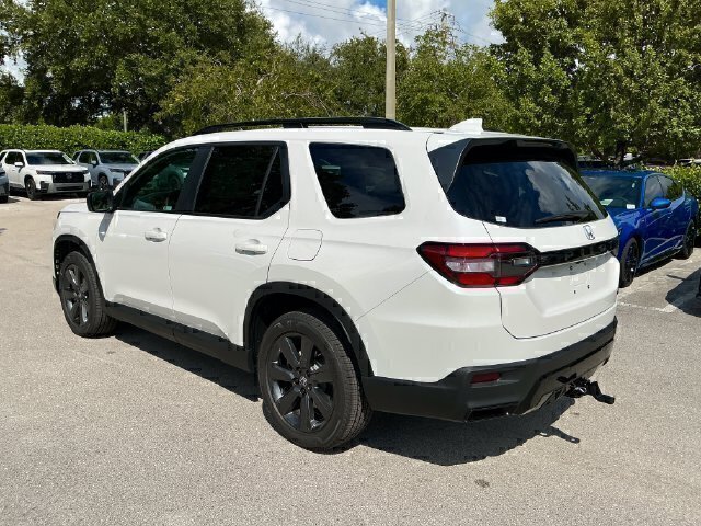 New 2026 Honda Pilot Sport image 4
