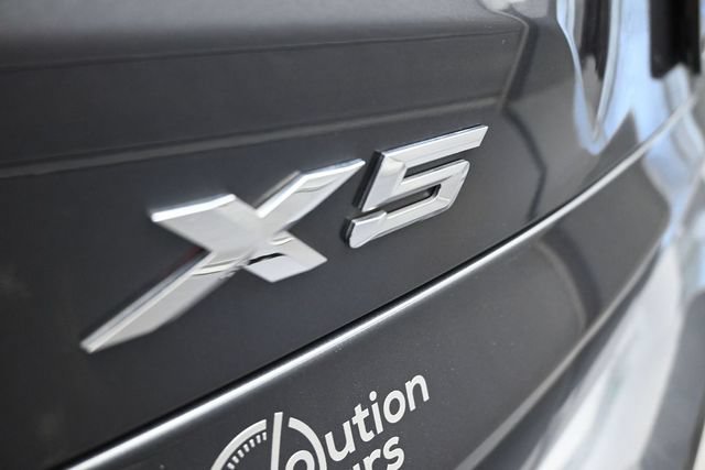 Used 2021 BMW X5 xDrive40i w/ M Sport Package AWD/4WD image 32
