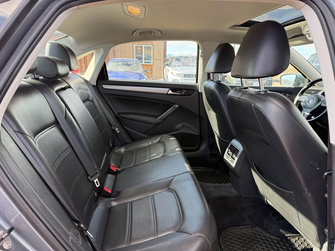 Used 2014 Volkswagen Passat TDI SE image 21