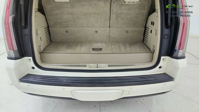 Used 2015 Cadillac Escalade Luxury RWD image 14