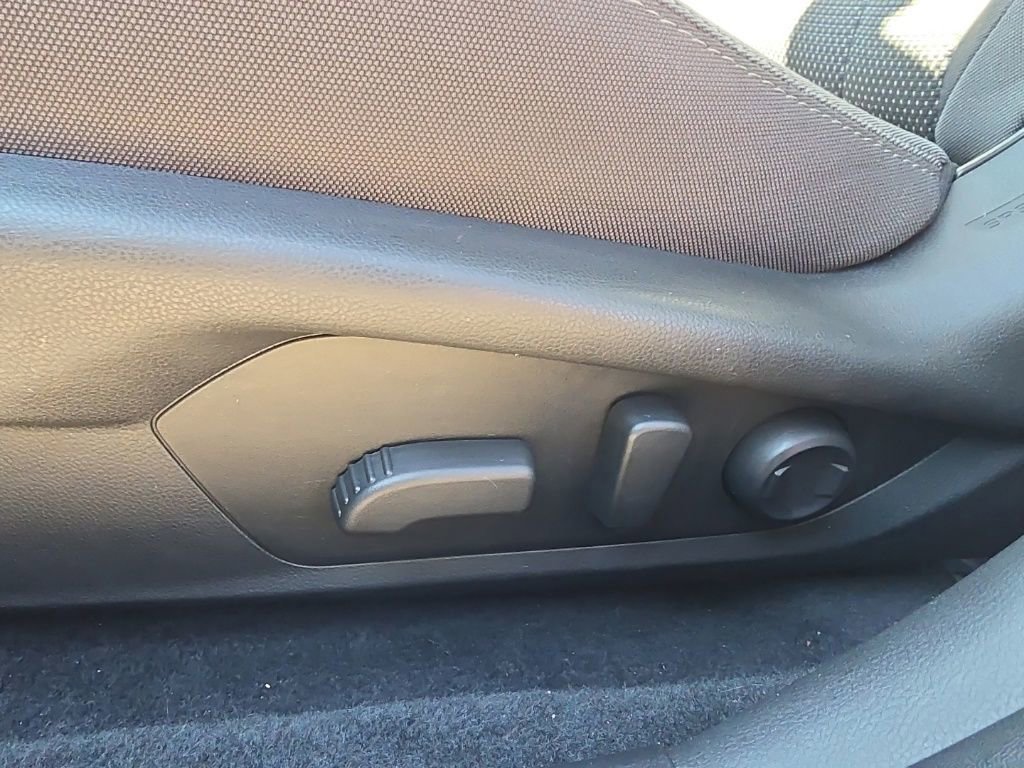 Used 2024 Subaru Crosstrek 2.0i Premium image 13