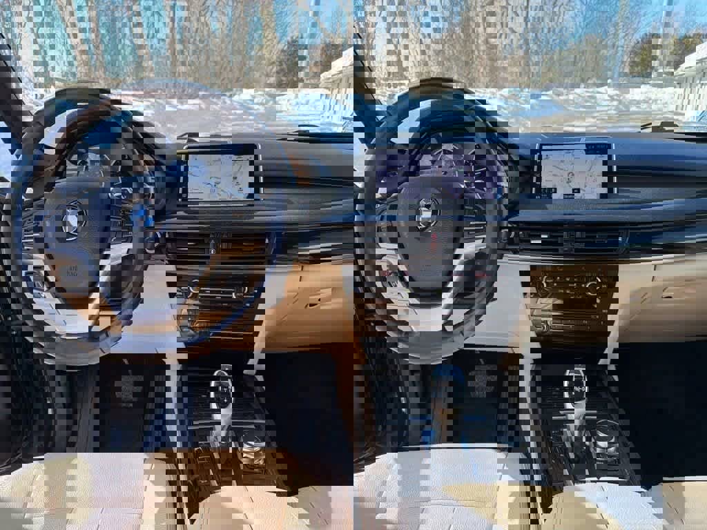 Used 2018 BMW X5 xDrive35i w/ Driving Assistance Package image 11