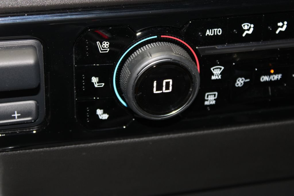 Used 2025 Chevrolet Silverado 1500 High Country AWD/4WD image 51