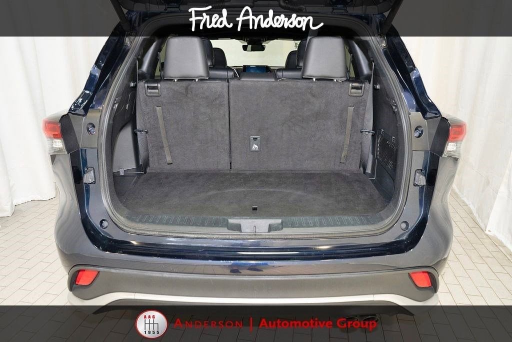 Used 2024 Toyota Highlander XSE image 6
