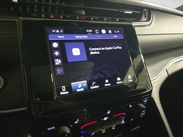 Used 2024 Jeep Grand Cherokee L Altitude image 21