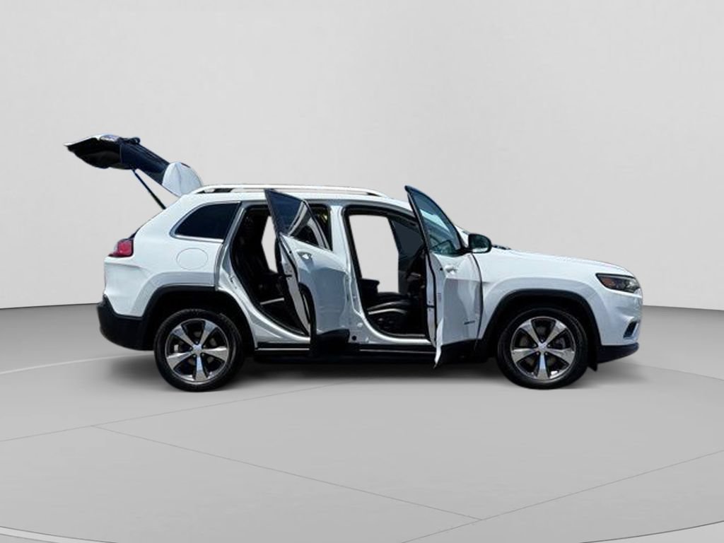 Used 2019 Jeep Cherokee Limited FWD image 30