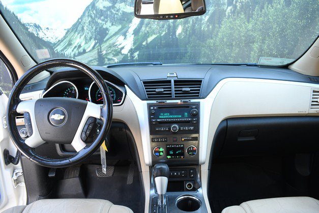 Used 2012 Chevrolet Traverse LTZ AWD/4WD image 18