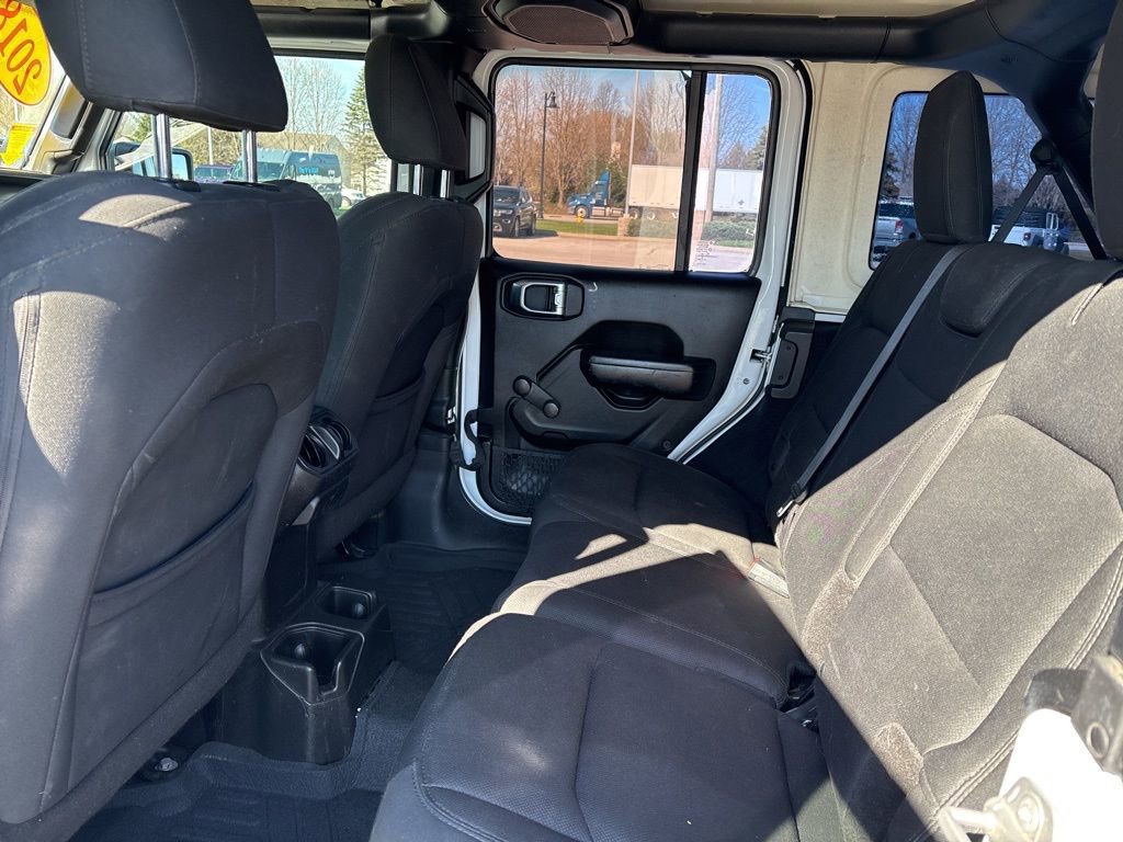 Used 2018 Jeep Wrangler Unlimited Sport AWD/4WD image 9