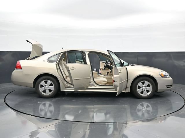 Used 2009 Chevrolet Impala LT FWD image 46