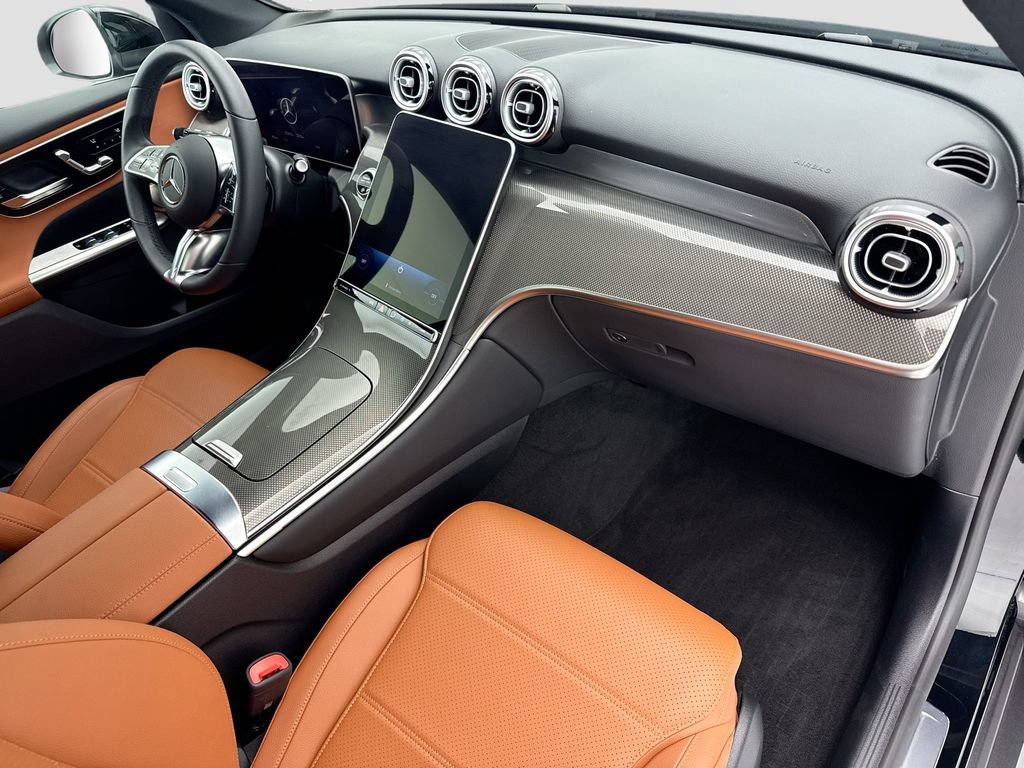 Used 2026 Mercedes-Benz GLC 300 image 16