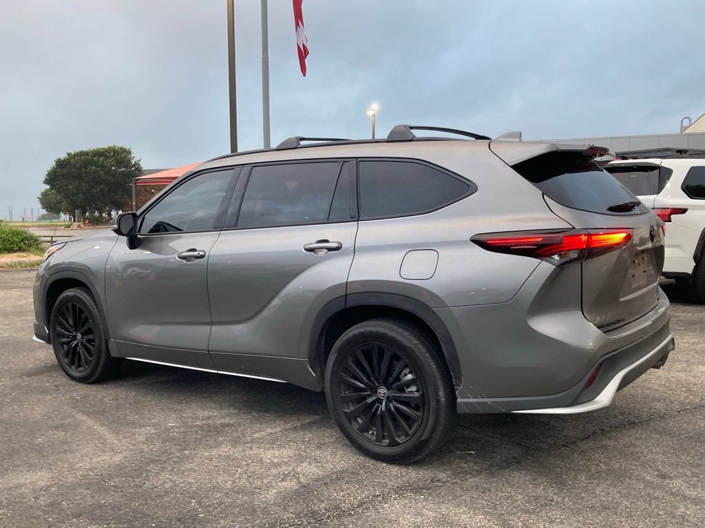 Certified 2026 Toyota Highlander XSE AWD/4WD image 7