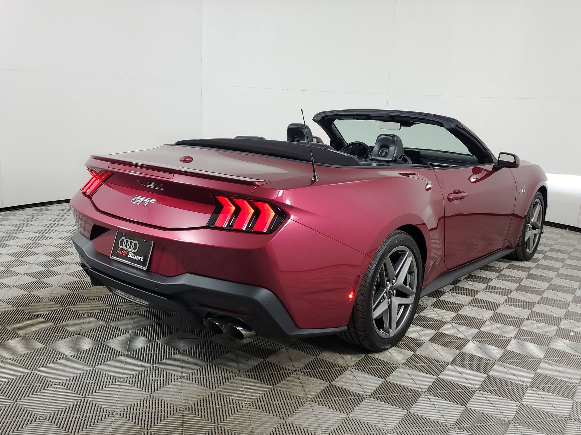 Used 2025 Ford Mustang GT Premium image 10