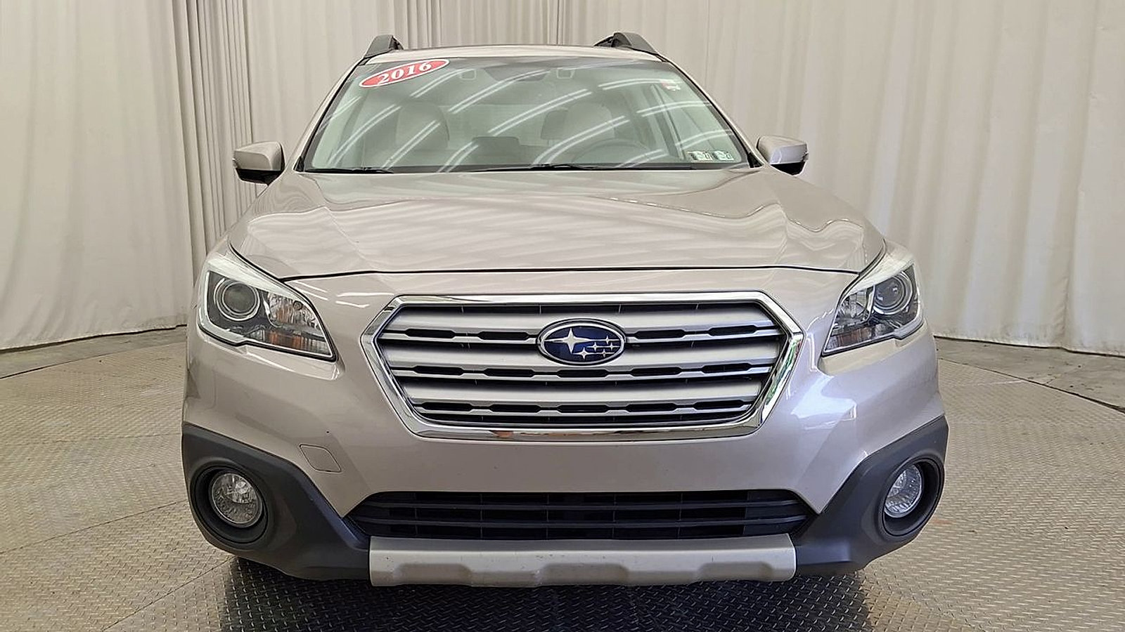 Used 2016 Subaru Outback 2.5i Limited AWD/4WD image 6