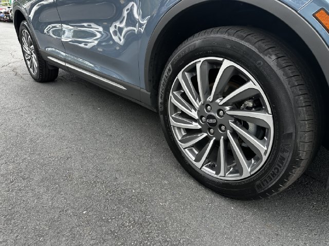 Certified 2023 Lincoln Corsair Reserve w/ Equipment Group 201A AWD/4WD image 11