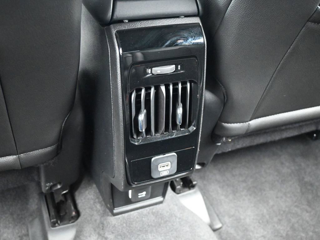 Used 2024 Jeep Compass Latitude image 34