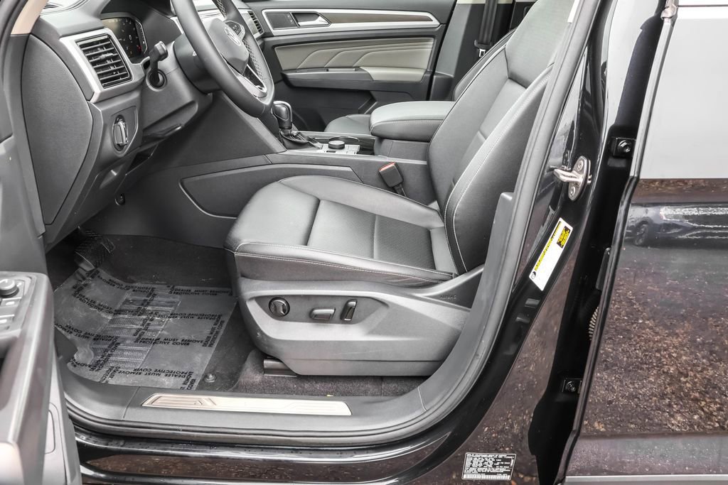 Used 2023 Volkswagen Atlas SE w/ Panoramic Sunroof Package image 19