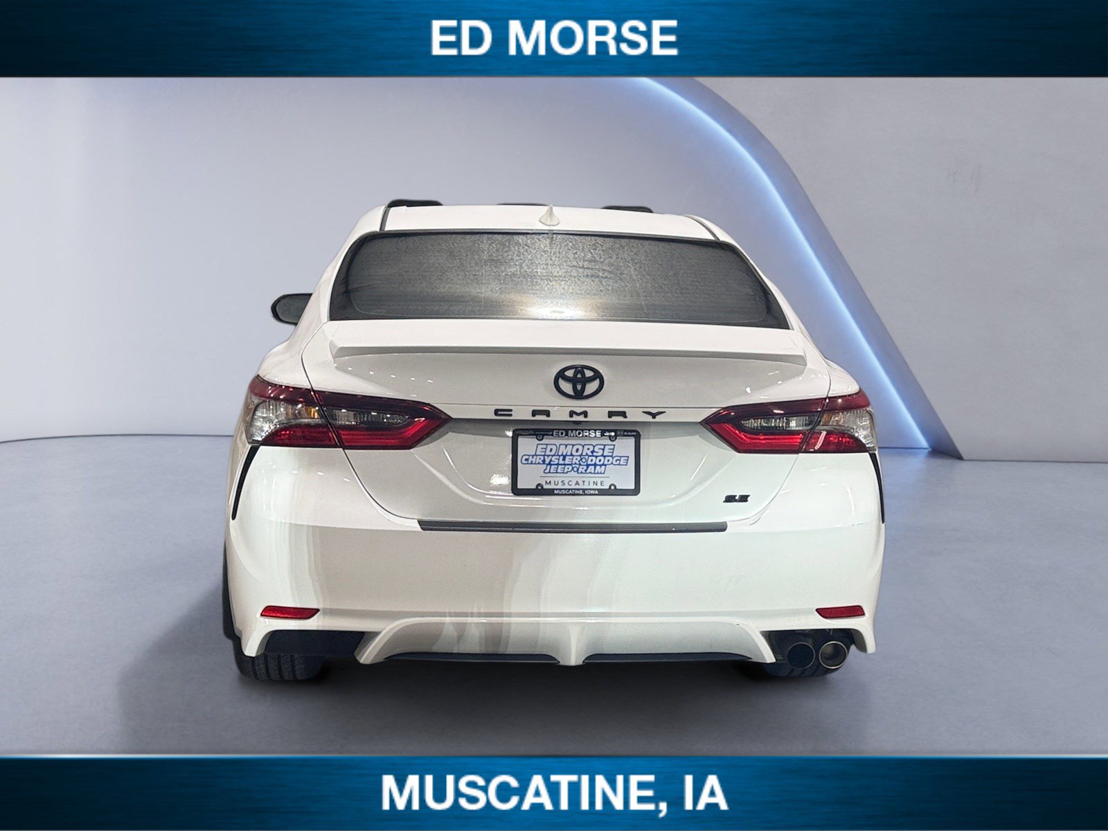 Used 2024 Toyota Camry SE image 4