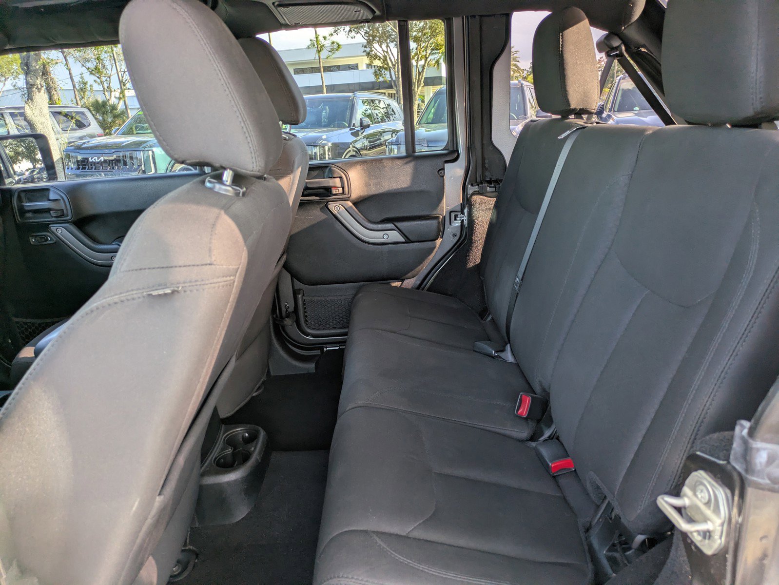 Used 2018 Jeep Wrangler Unlimited Sport S image 8