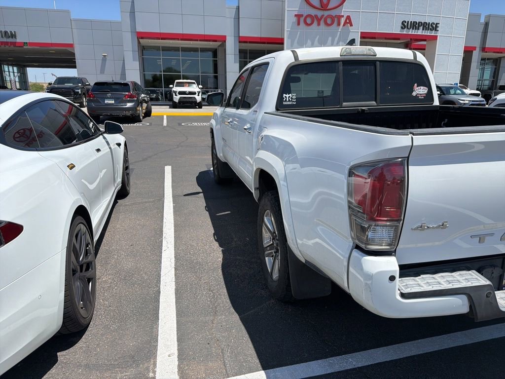 Used 2016 Toyota Tacoma Limited w/ Towing Package AWD/4WD image 5