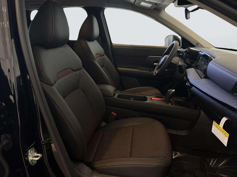 New 2026 Nissan Kicks SR FWD image 29