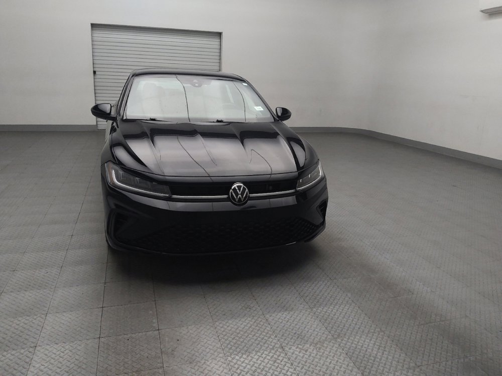 Used 2025 Volkswagen Jetta Sport image 13