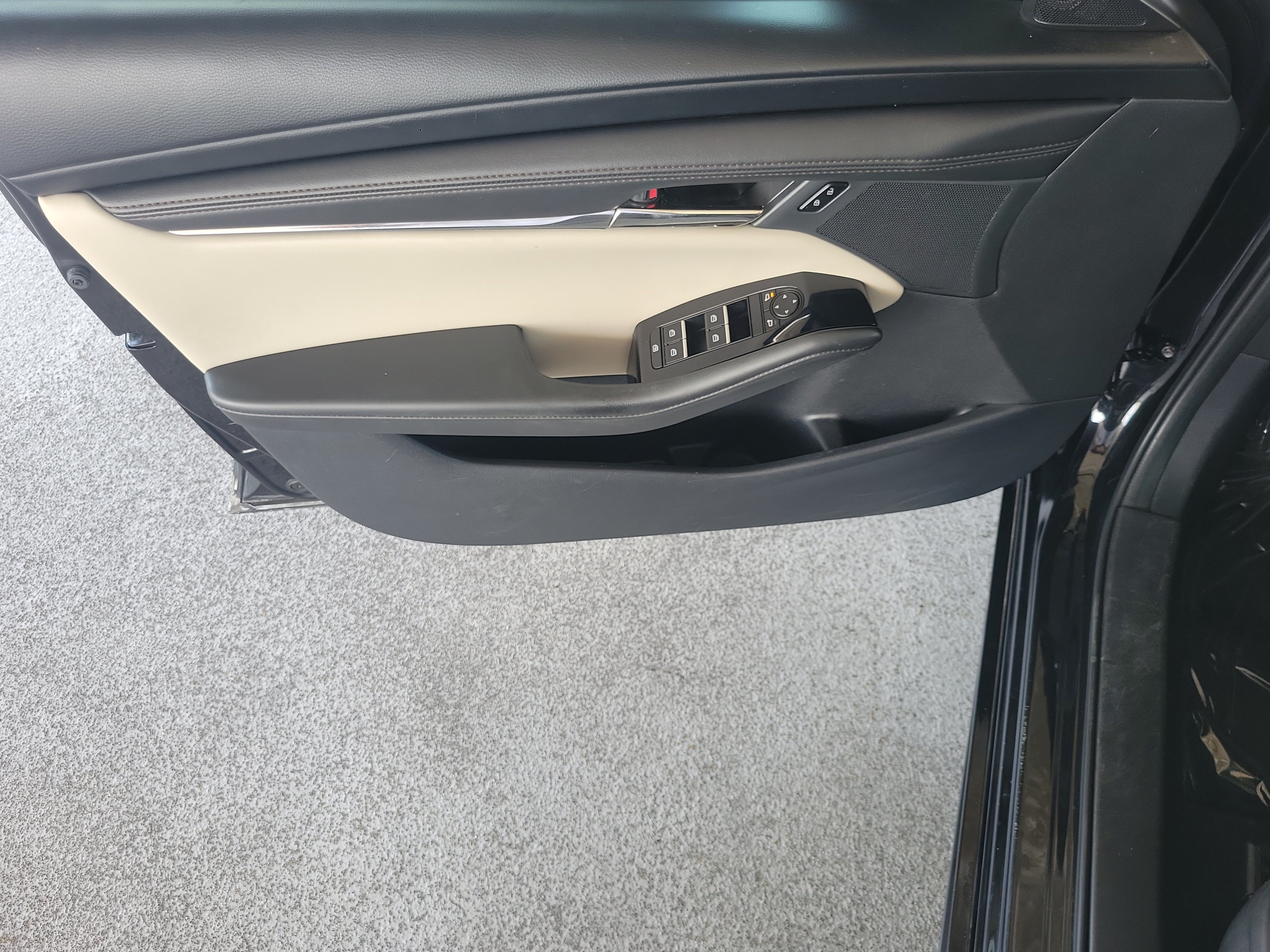Used 2021 MAZDA MAZDA3 s FWD image 16