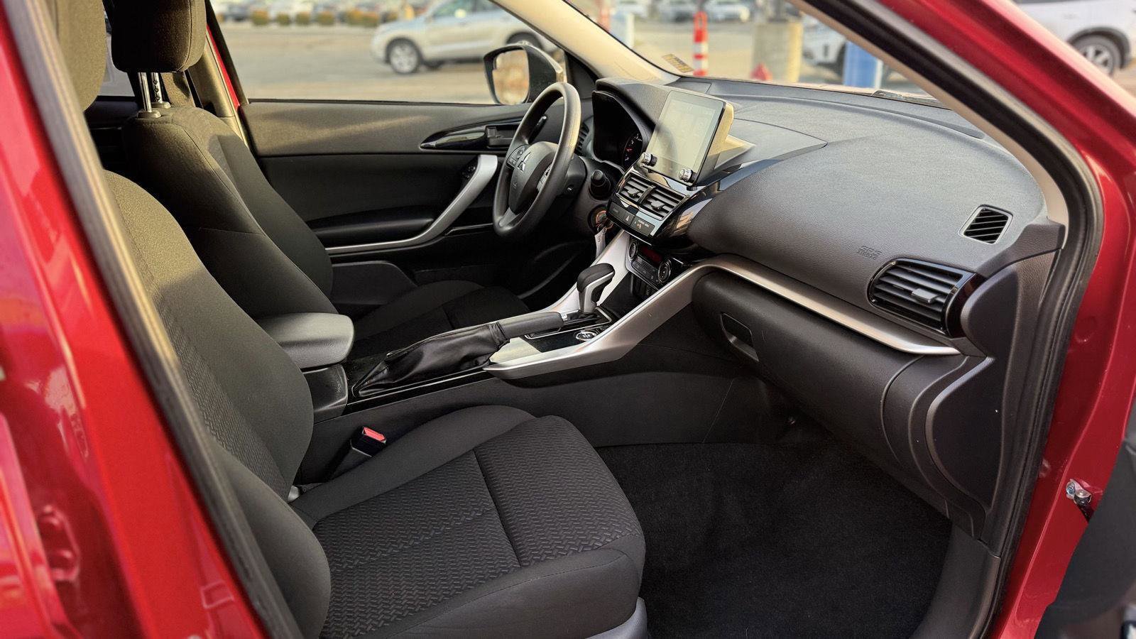 Used 2023 Mitsubishi Eclipse Cross LE image 33