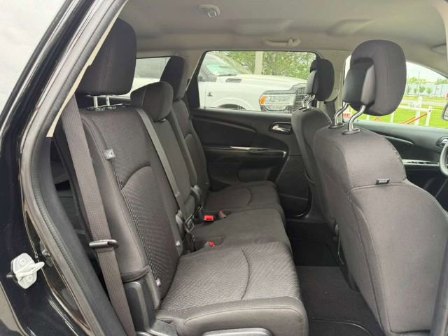 Used 2018 Dodge Journey SE w/ Blacktop Package image 16