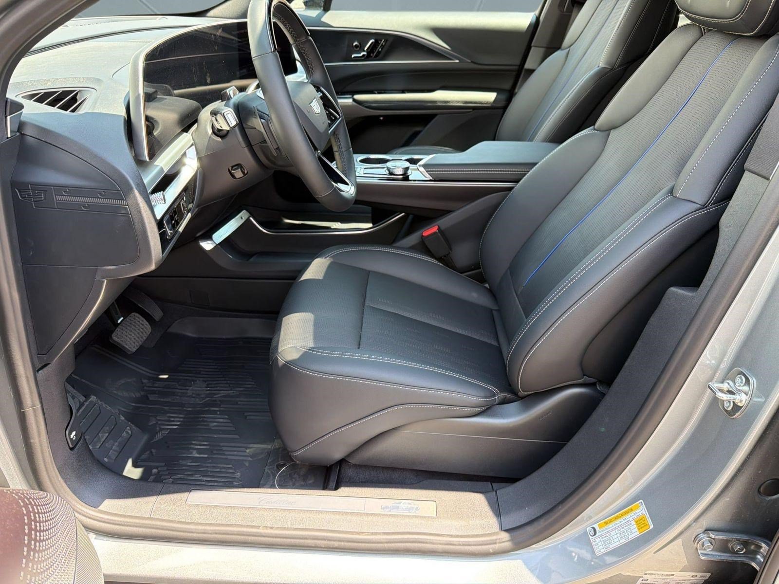 New 2026 Cadillac Lyriq Sport w/ LPO, Floor Liner Package RWD image 4