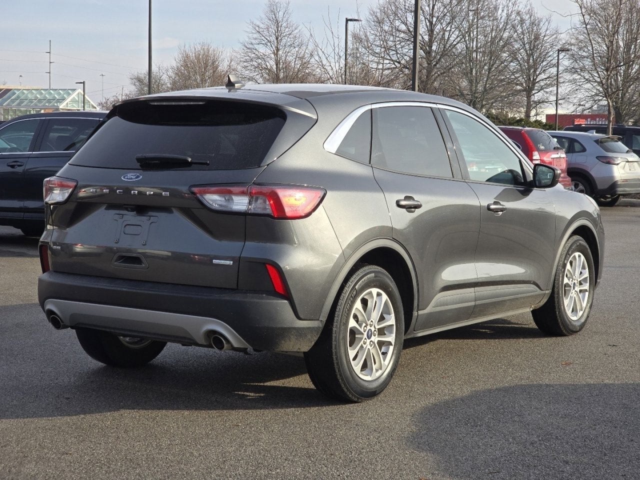 Used 2020 Ford Escape SE image 6