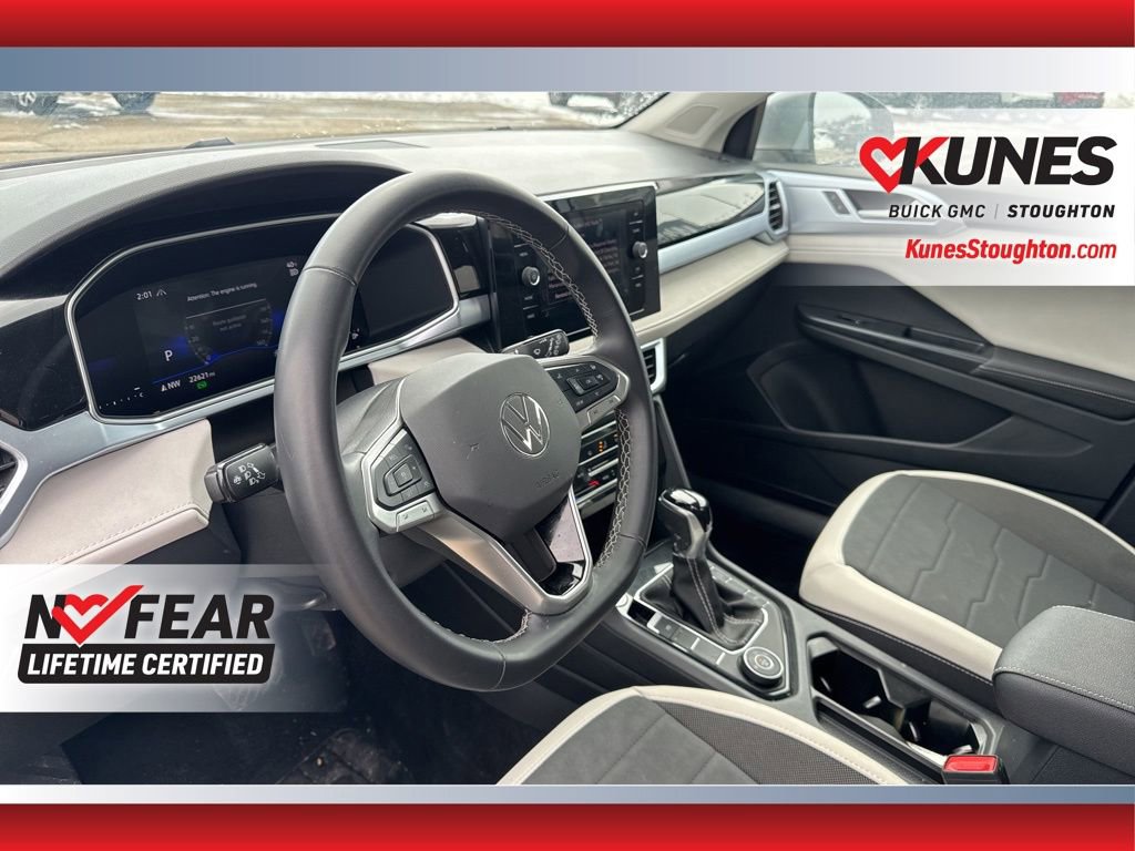 Used 2025 Volkswagen Taos SE AWD/4WD image 22