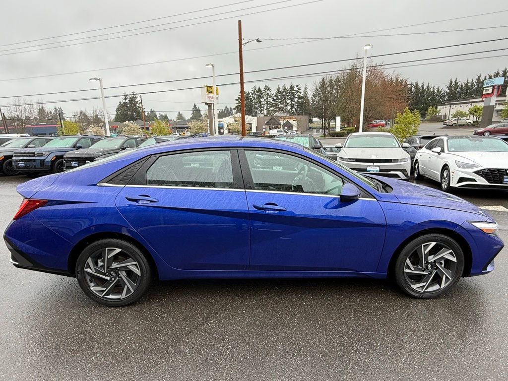 Certified 2024 Hyundai Elantra SEL w/ Convenience Package FWD image 6