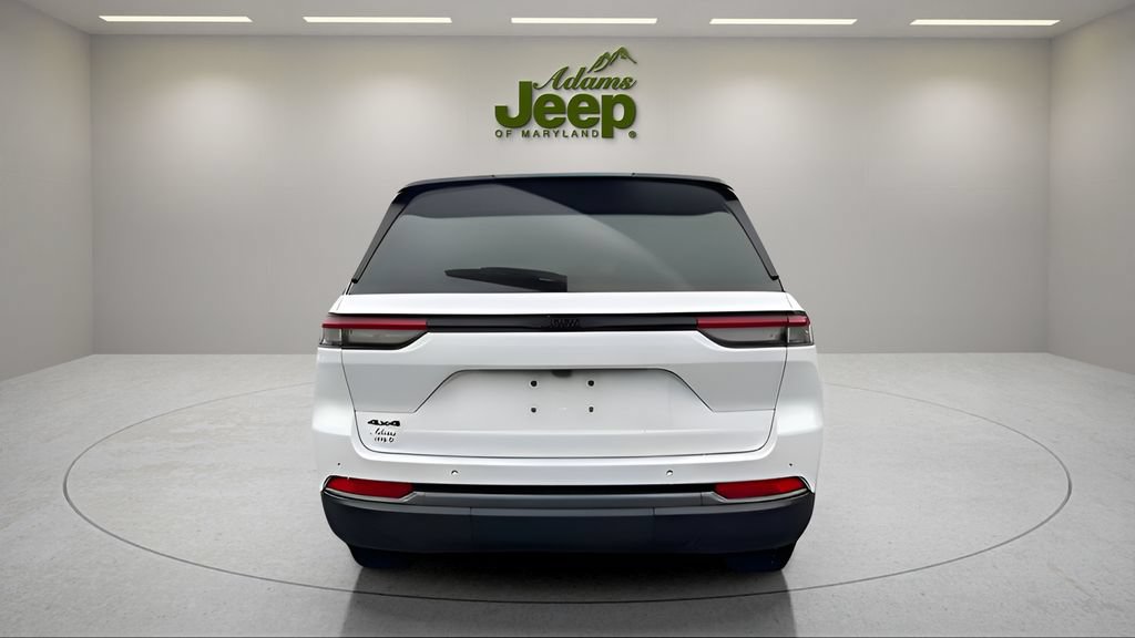 New 2026 Jeep Grand Cherokee Altitude AWD/4WD image 18