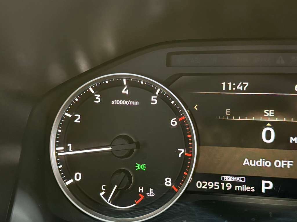 Used 2025 Mitsubishi Outlander Trail Edition image 14