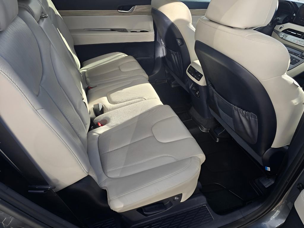 Used 2022 Hyundai Palisade SEL w/ 8P Bench Seat Package AWD/4WD image 13