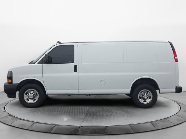 Used 2019 Chevrolet Express 2500 image 2