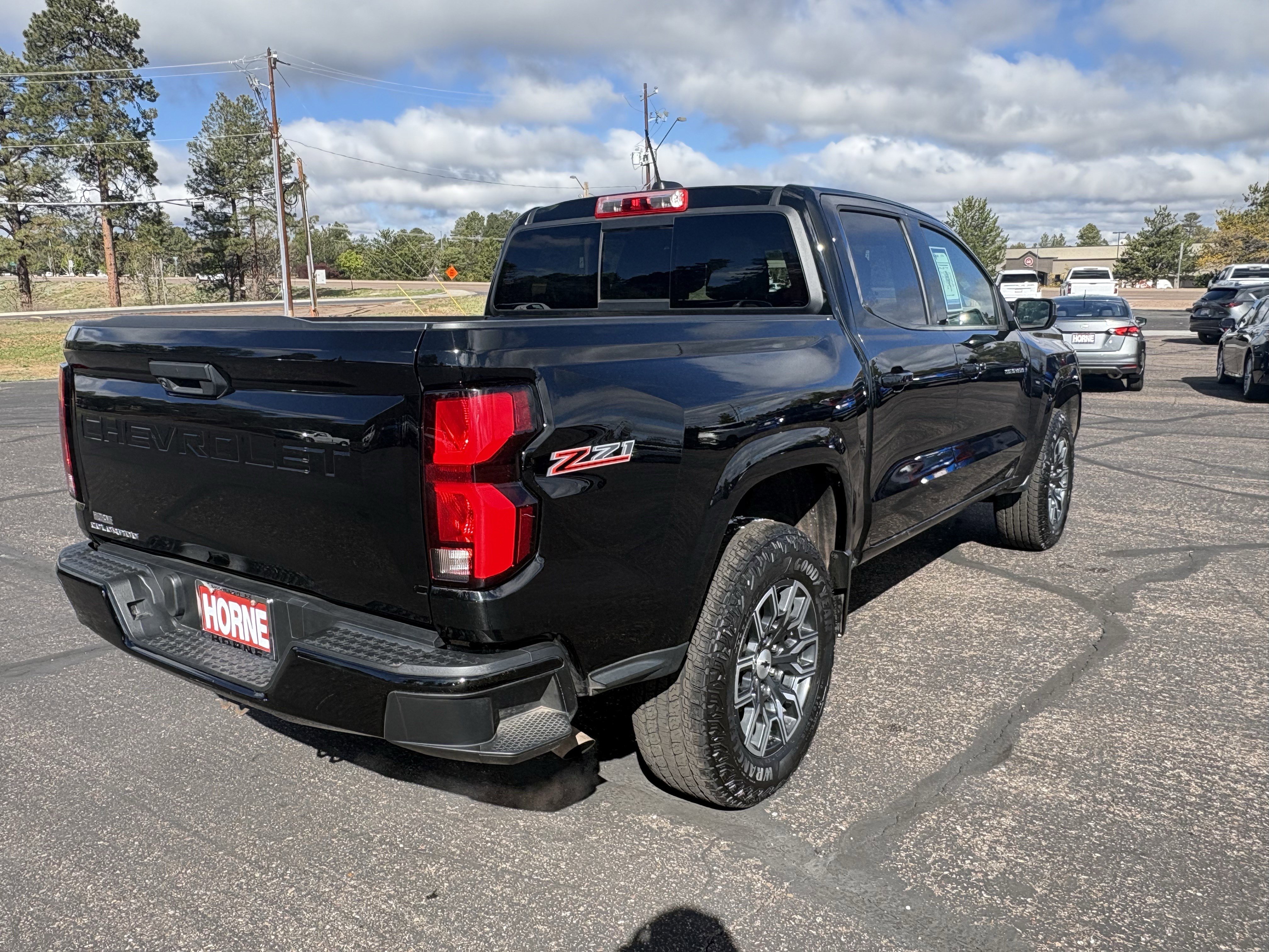 Used 2023 Chevrolet Colorado Z71 AWD/4WD image 6