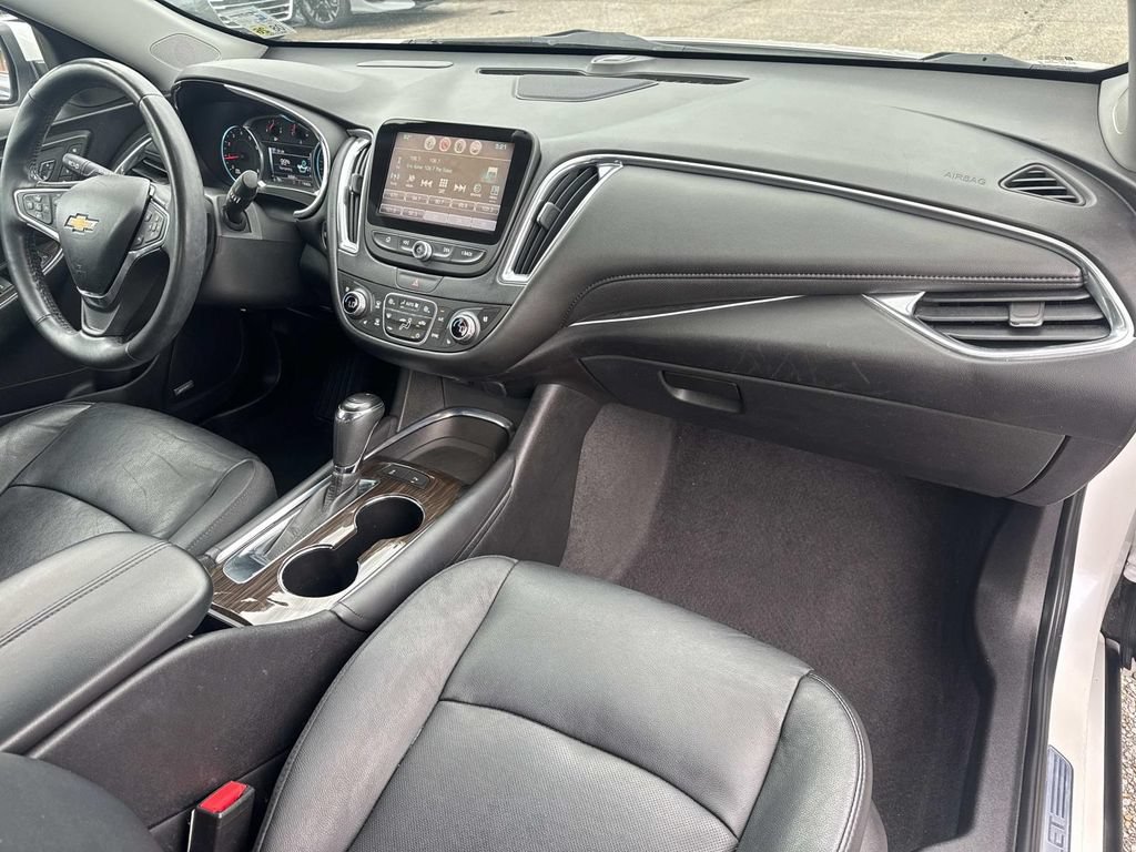 Used 2016 Chevrolet Malibu Premier w/ Driver Confidence Package FWD image 14