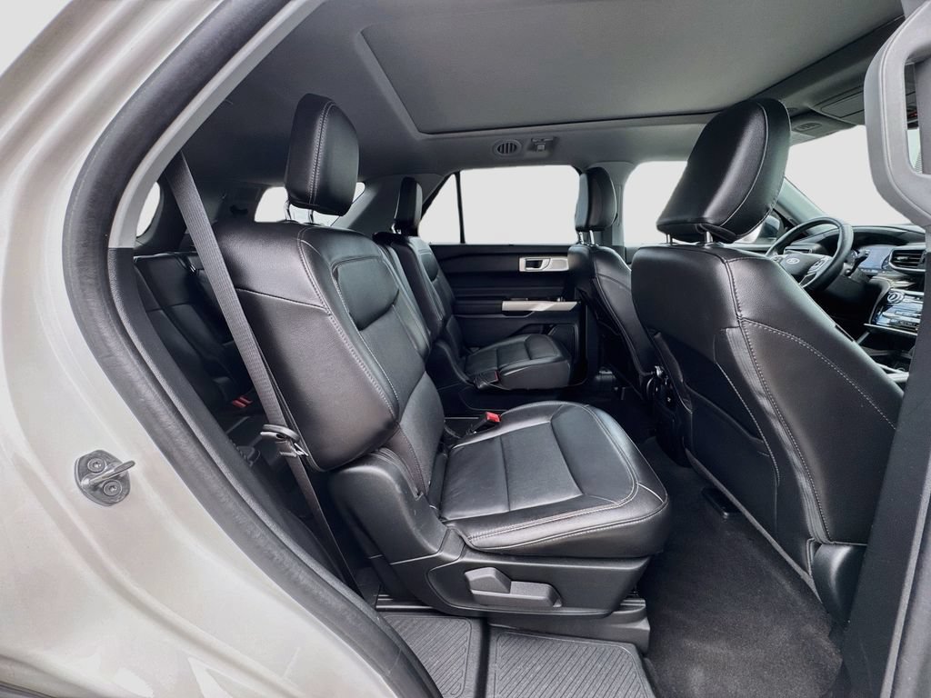 Certified 2023 Ford Explorer Limited w/ Limited Technology Package RWD image 29