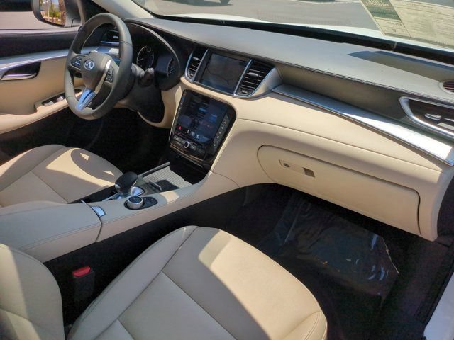 Used 2020 INFINITI QX50 Luxe w/ Navigation Package FWD image 31