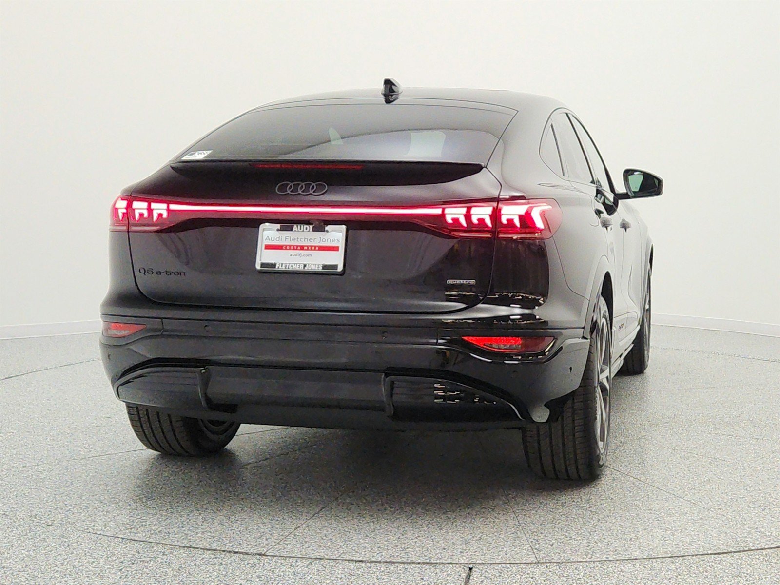 New 2027 Audi Q6 e-tron Prestige AWD/4WD image 6