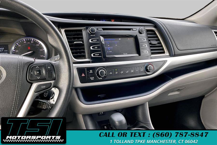 Used 2016 Toyota Highlander LE AWD/4WD image 6